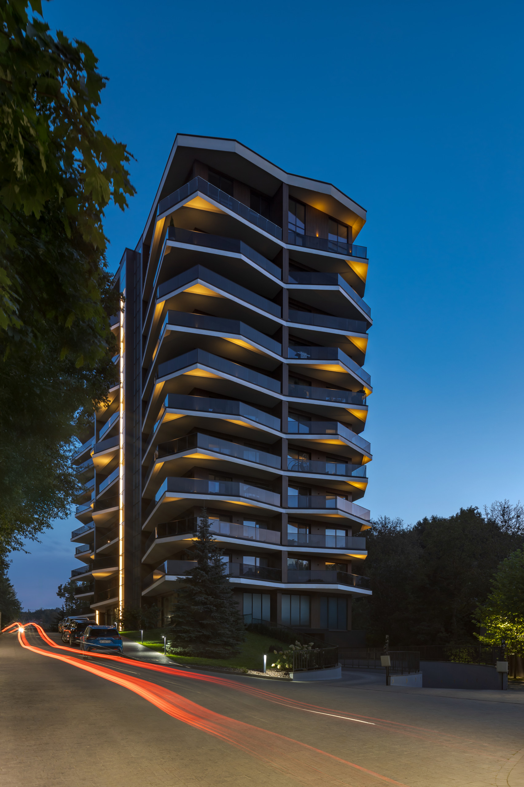 Avalon Lux
