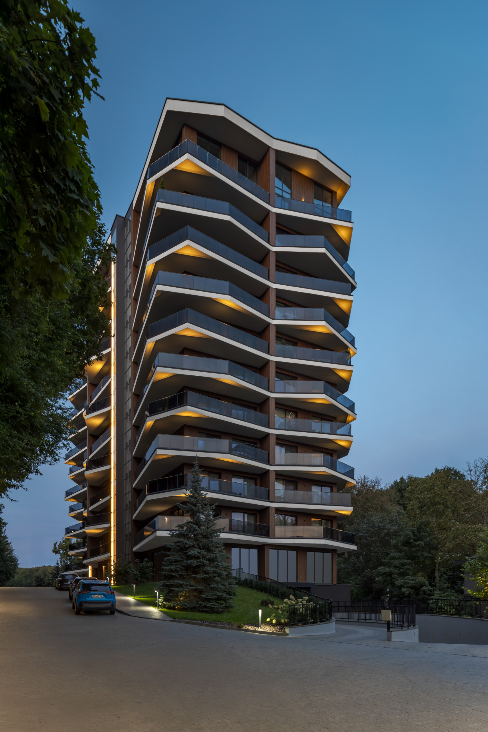 Avalon Lux