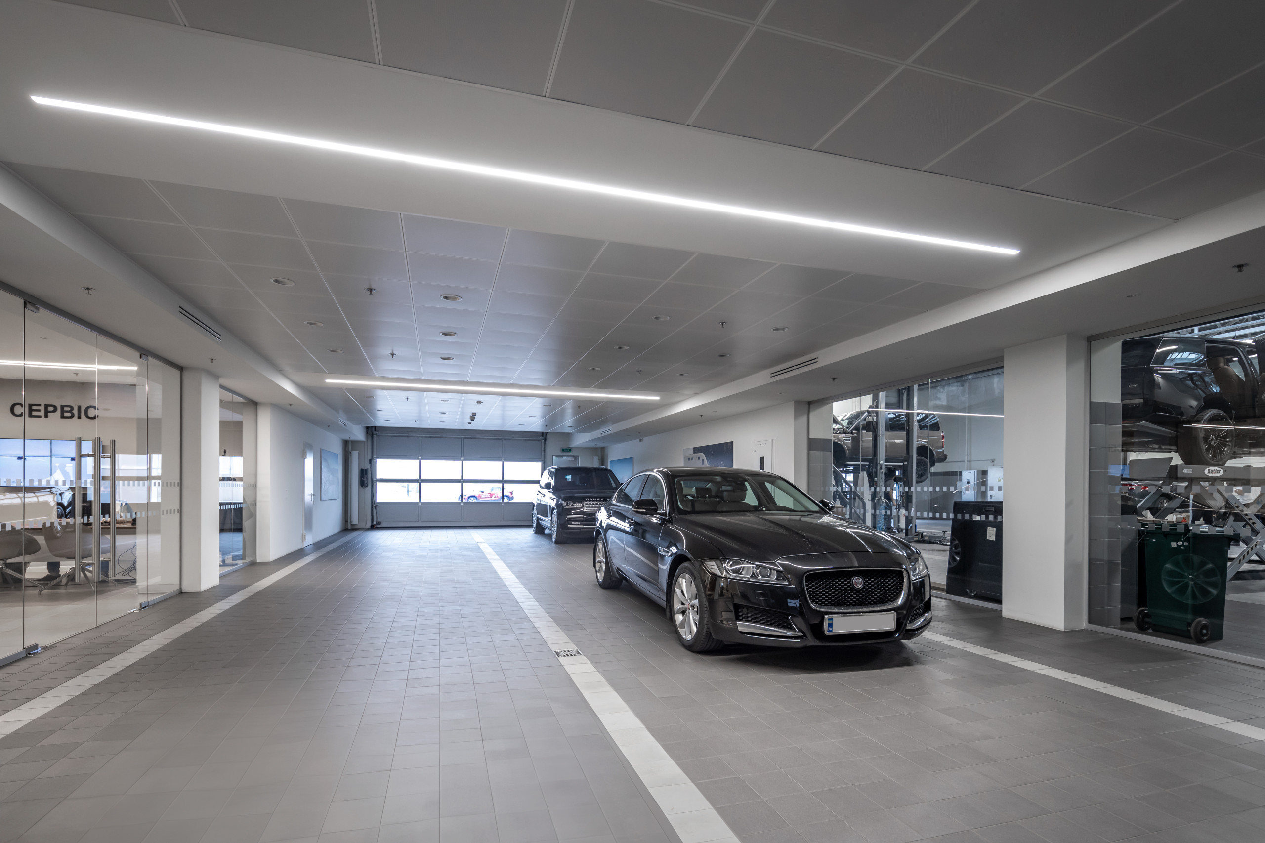Jaguar Land Rover Львів
