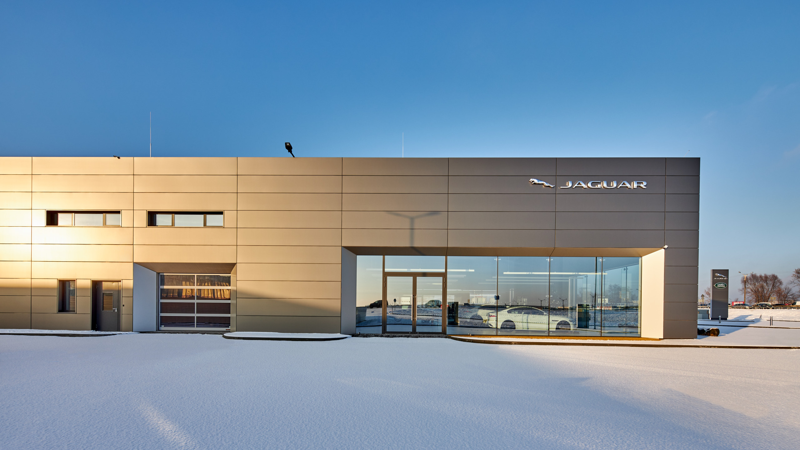 Jaguar Land Rover Львів