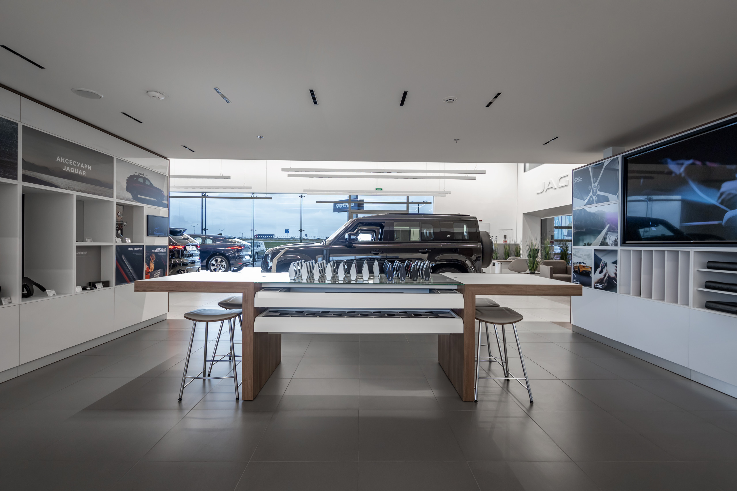 Jaguar Land Rover Львів