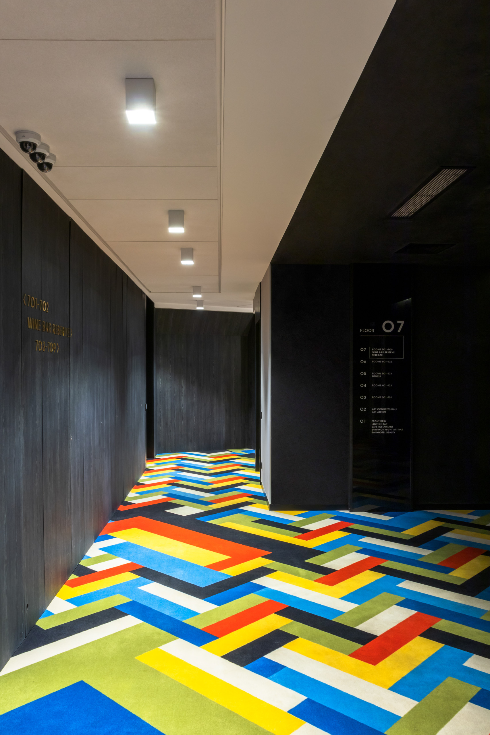 BANKHOTEL Art congress Hall