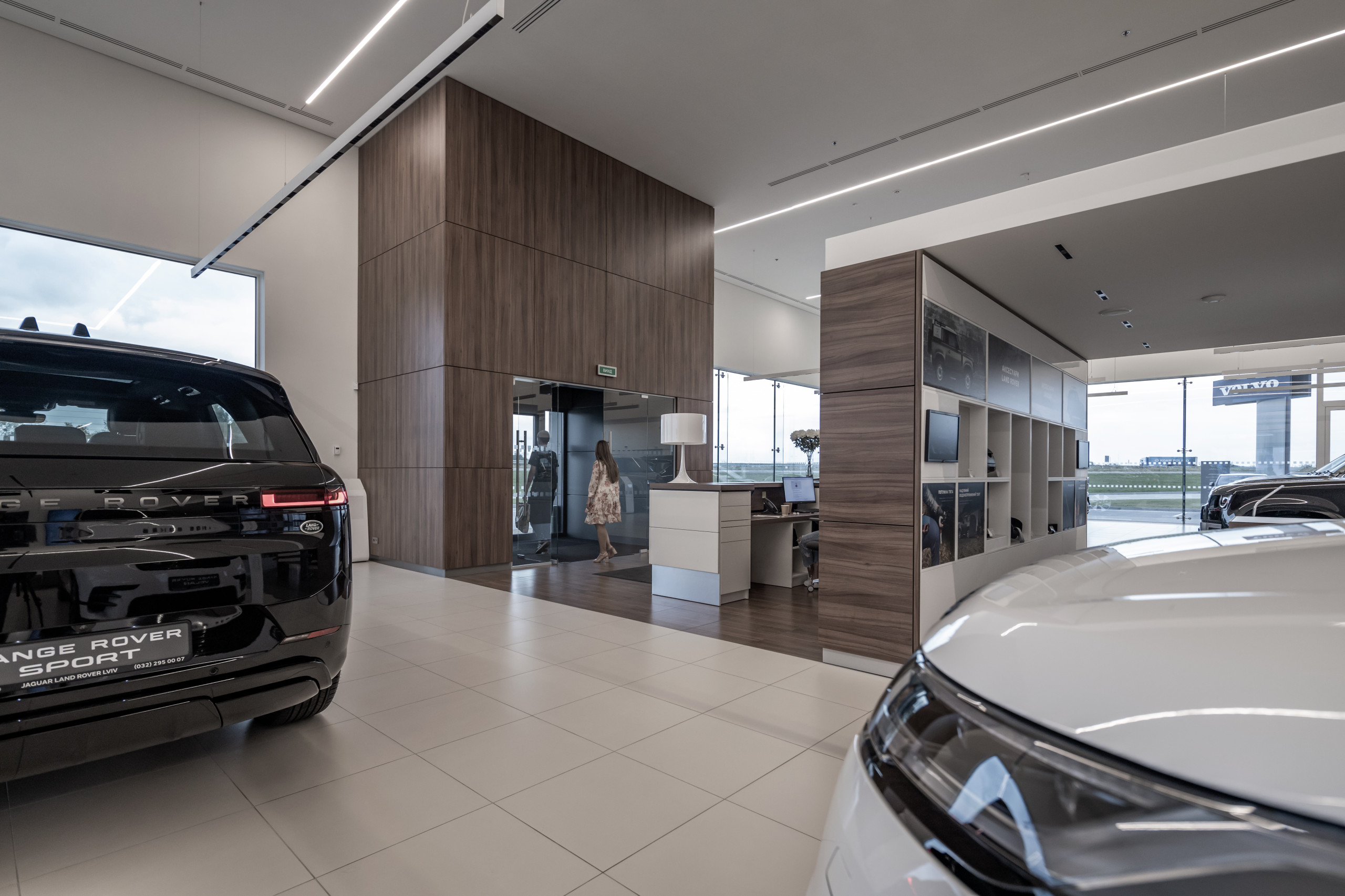 Jaguar Land Rover Львів
