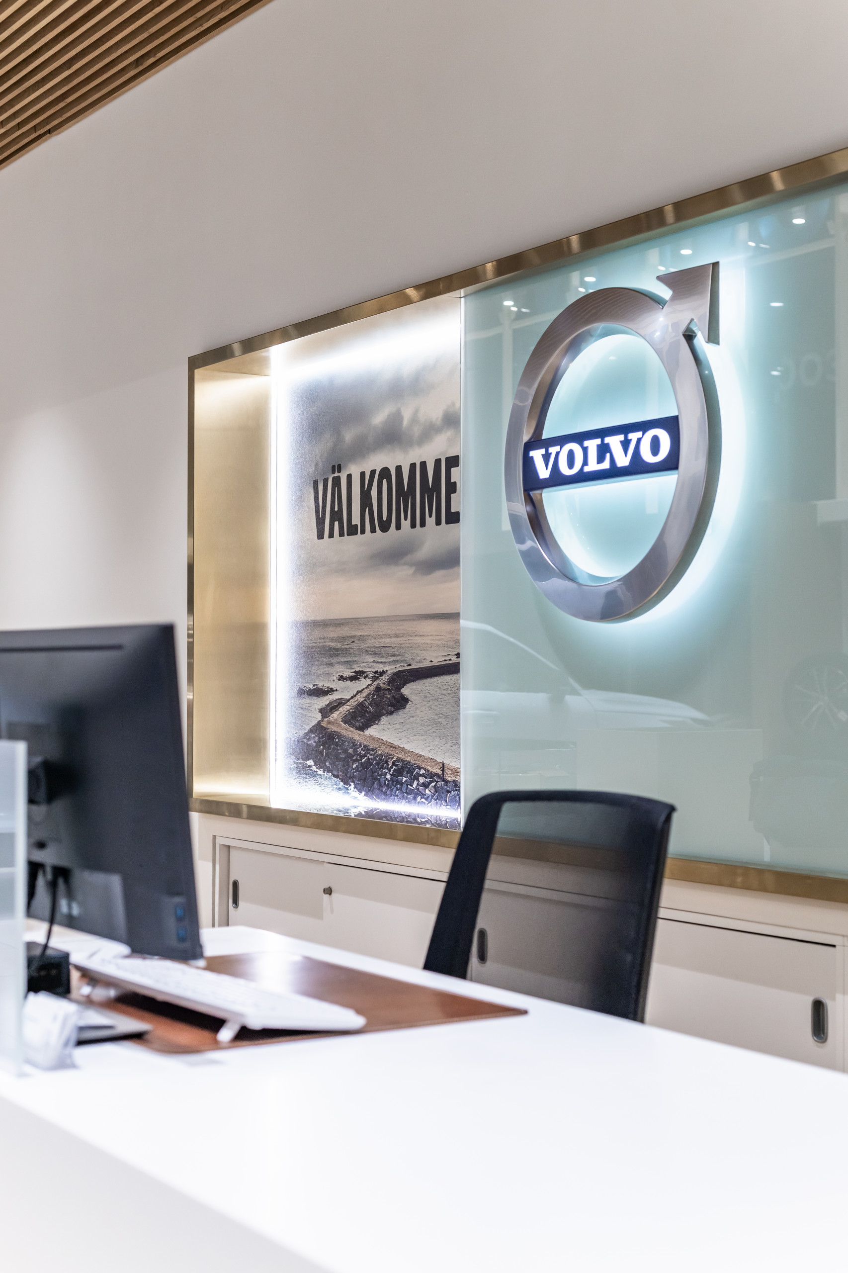 Volvo Car Львів