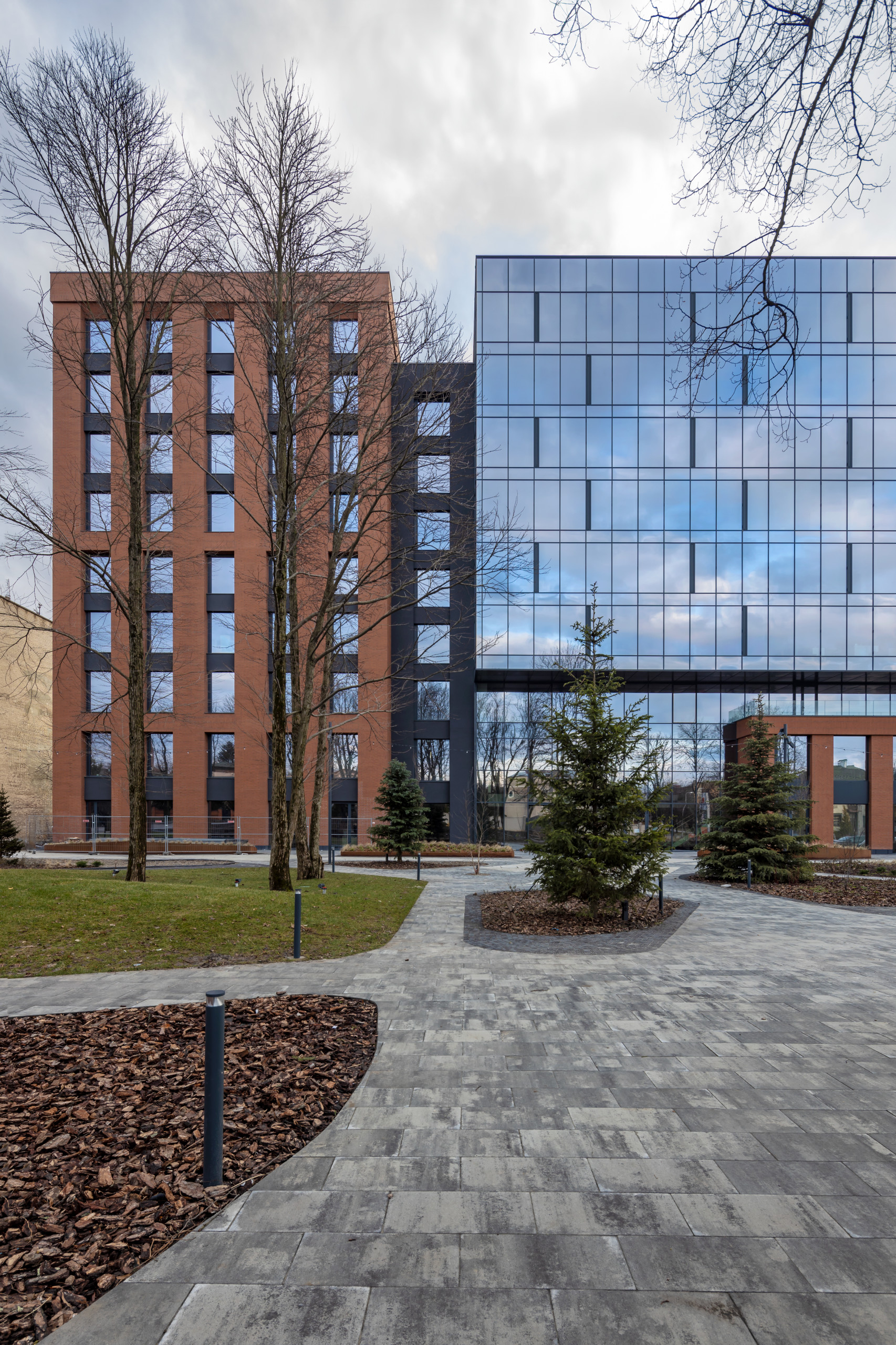 Kristal Plaza бізнес-центр та апарт-готель