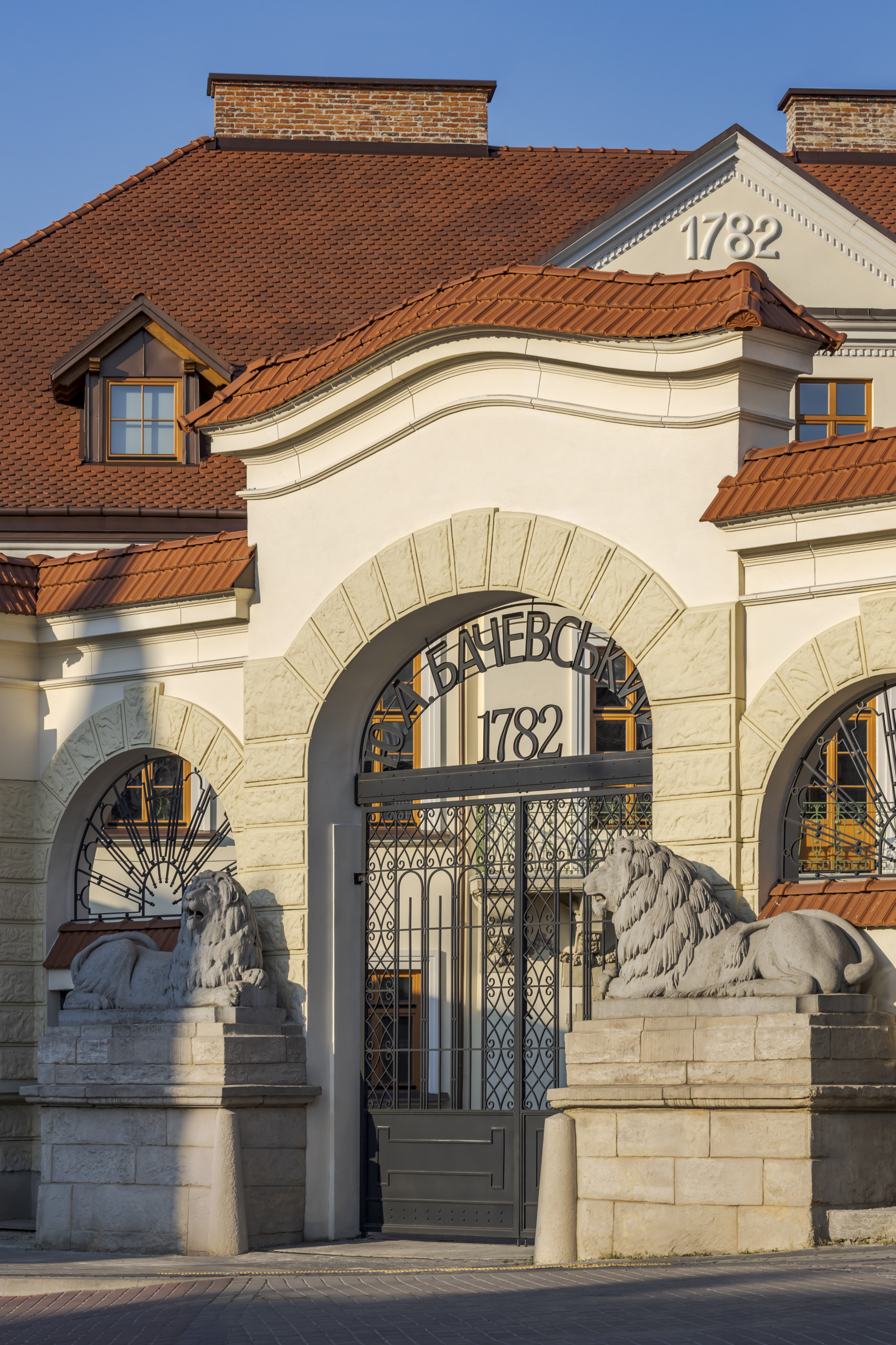 РІЕЛ офісний центр та відділ продажу компанії